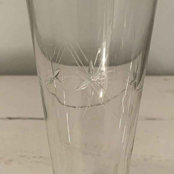 Floral Engraved Beer Glass  - Picture 3 of 4